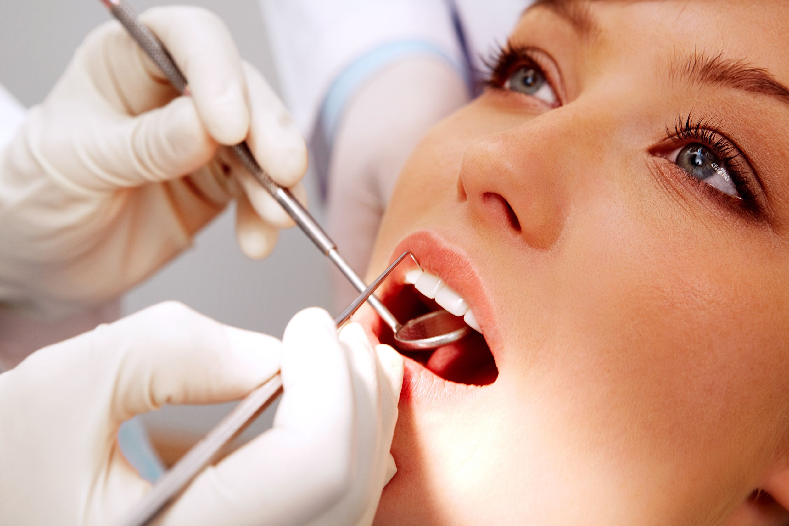 Professional Teeth Cleaning in Midwest City, OK Helps Rejuvenate a Patient’s Smile